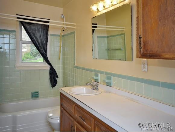 629 EAST STREET - Photo 9