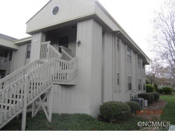 2305 Abbey Circle - Photo 2