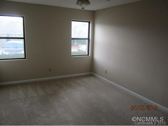2305 Abbey Circle - Photo 12
