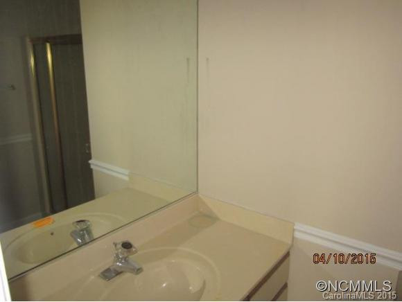 2305 Abbey Circle - Photo 15