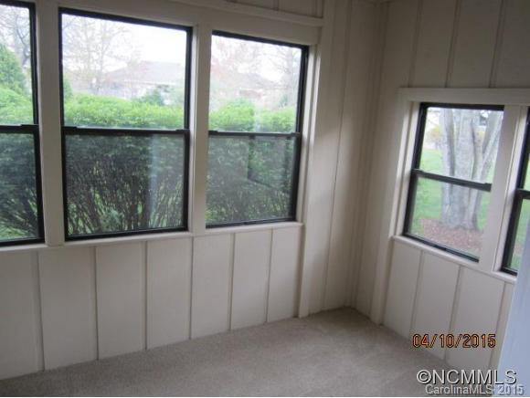 2305 Abbey Circle - Photo 8