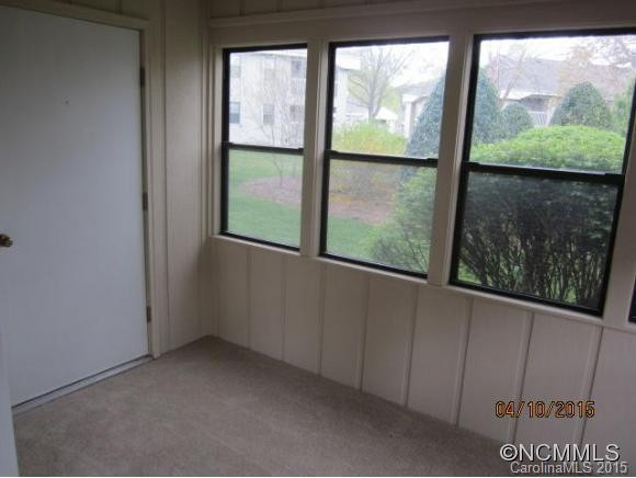 2305 Abbey Circle - Photo 9