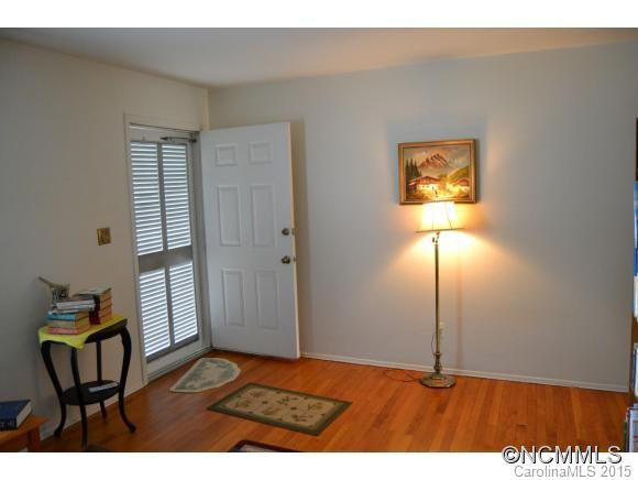 16 Skyview Terrace - Photo 4