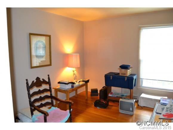 16 Skyview Terrace - Photo 8