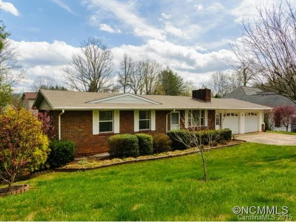 8 RIDGEWOOD AVE