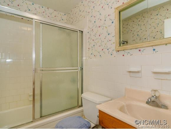 8 RIDGEWOOD AVE - Photo 15
