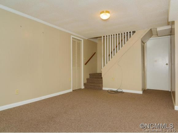 8 RIDGEWOOD AVE - Photo 20