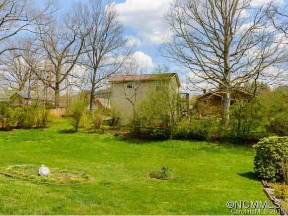 8 RIDGEWOOD AVE - Photo 24