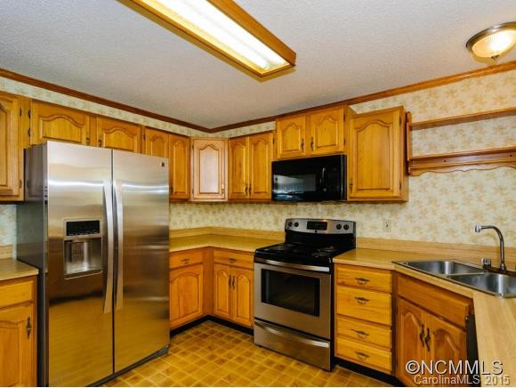8 RIDGEWOOD AVE - Photo 8