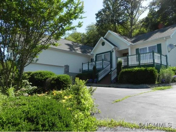 31 Willow Brook Drive