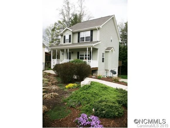 18 Attaberry Court