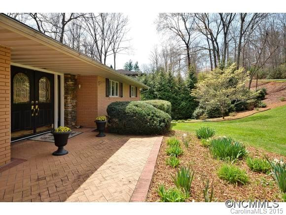16 W. FAIRWAY DRIVE - Photo 2