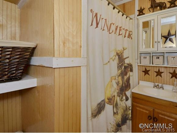408 Sunny Drive - Photo 8