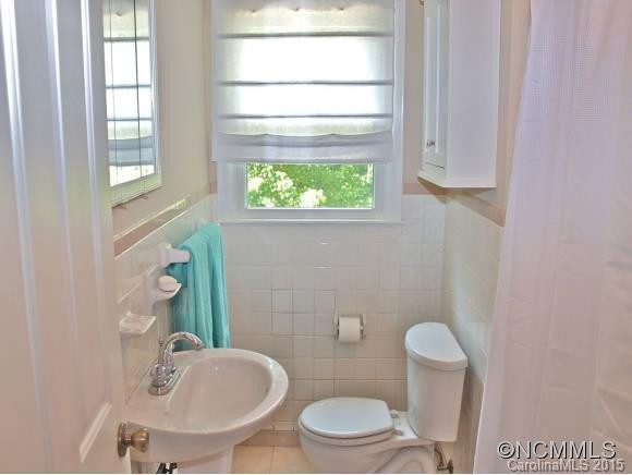 105 JEANIE AVENUE (+/- .6 ac.) - Photo 11