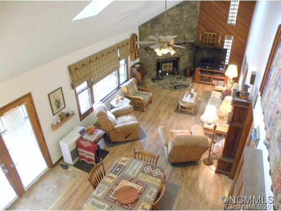 585 Summit Drive - Photo 18