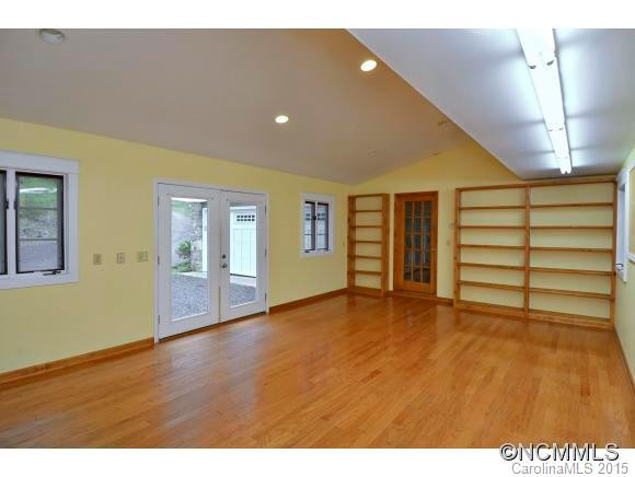 327 Vanderbilt Road - Photo 14