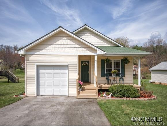 61 VILLAGE STREET - Photo 2