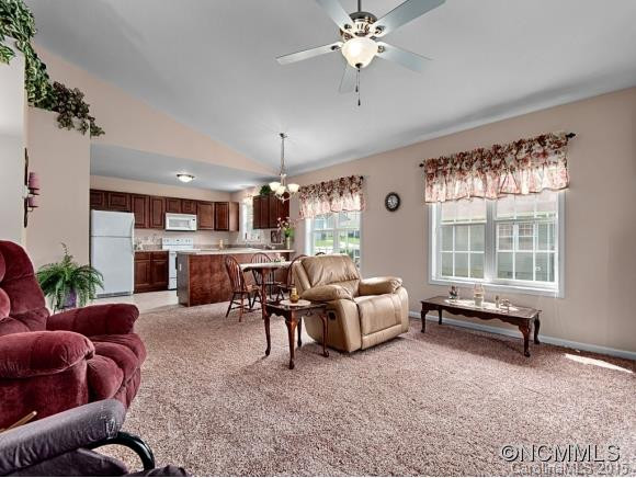 61 VILLAGE STREET - Photo 4