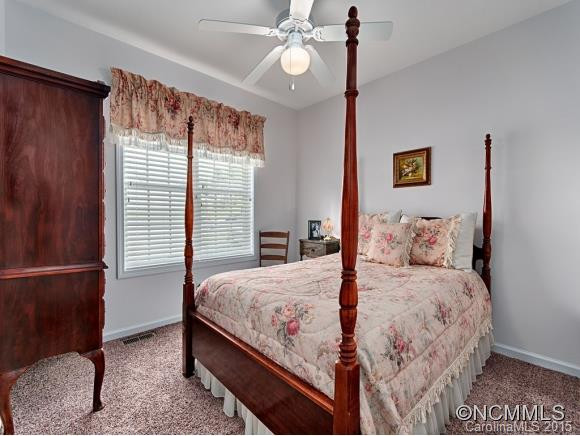61 VILLAGE STREET - Photo 10