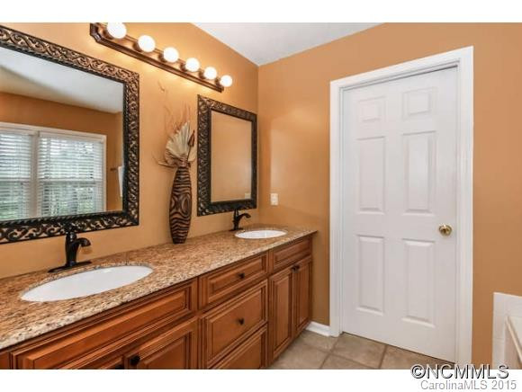15 Sweetbriar Court - Photo 12