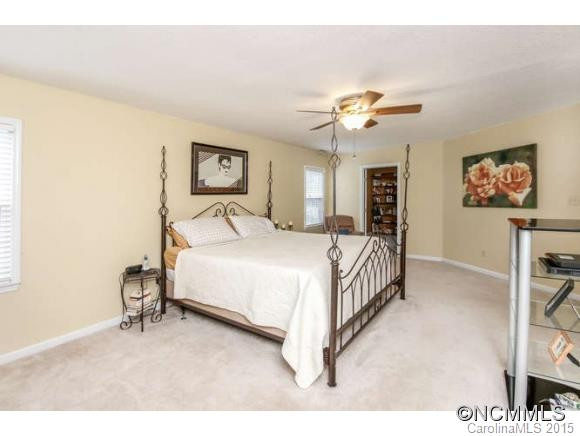15 Sweetbriar Court - Photo 10