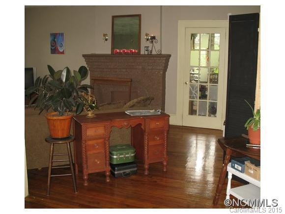 32 Crescent Street - Photo 2
