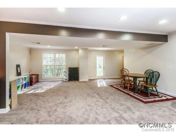 906 Woodvine Road - Photo 17