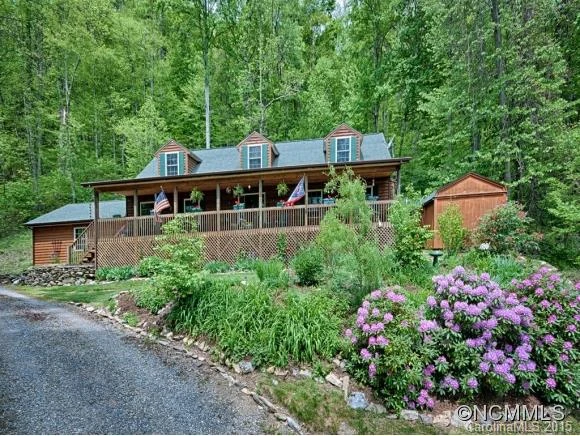 74 WOODSTONE WAY