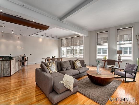 84 W. WALNUT STREET #202 - Photo 4