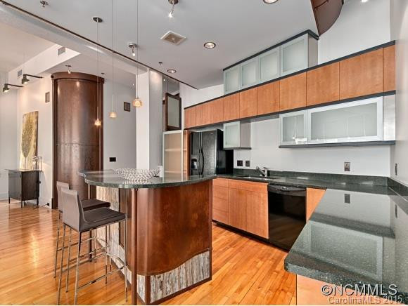 84 W. WALNUT STREET #202 - Photo 7