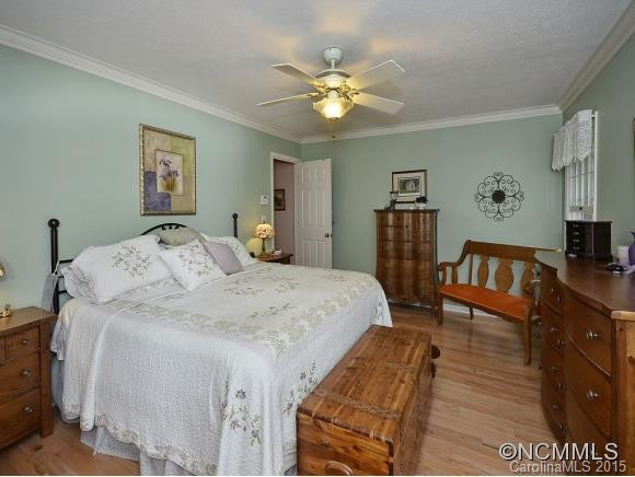 231 RAINTREE DRIVE - Photo 12