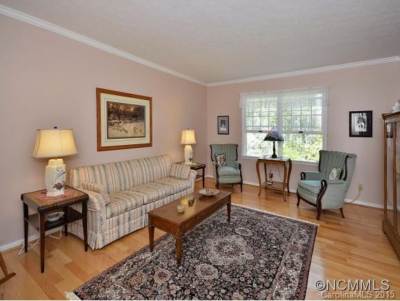 231 RAINTREE DRIVE - Photo 3
