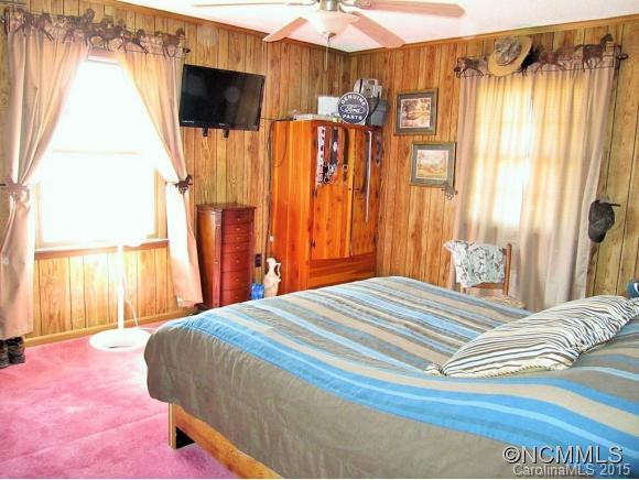99 Spring Drive - Photo 6
