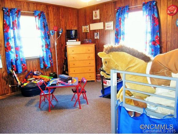 99 Spring Drive - Photo 8