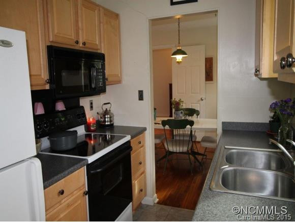 12 WOODHAVEN DRIVE - Photo 3