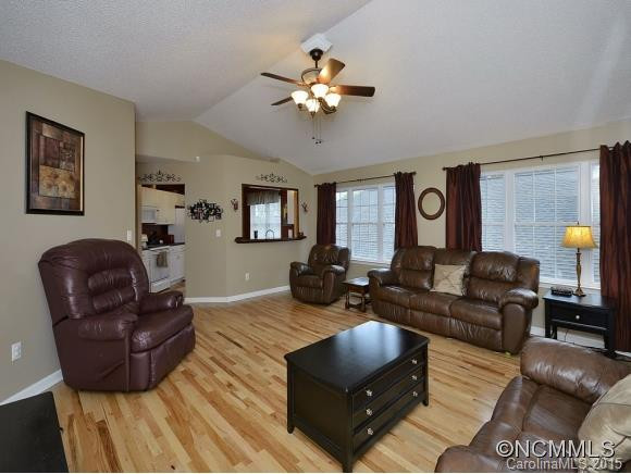 107 CREEKS END CIRCLE - Photo 4