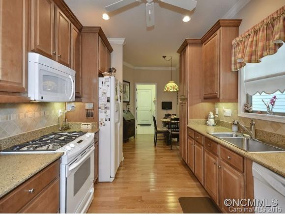 32 WALDEN POND Drive - Photo 12