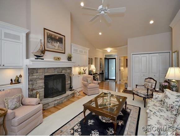 32 WALDEN POND Drive - Photo 4