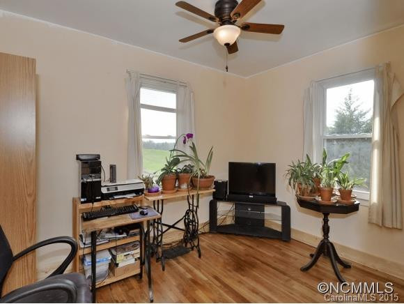 106 ALBERT DRIVE - Photo 11