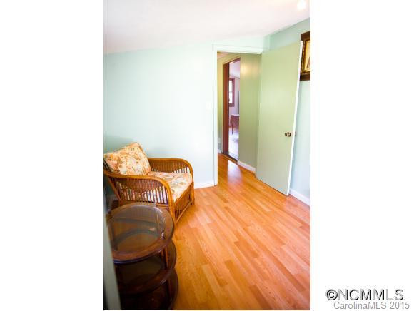 8 Shirleys Way - Photo 8