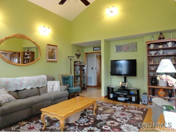716 Indian Ridge Trail - Photo 6