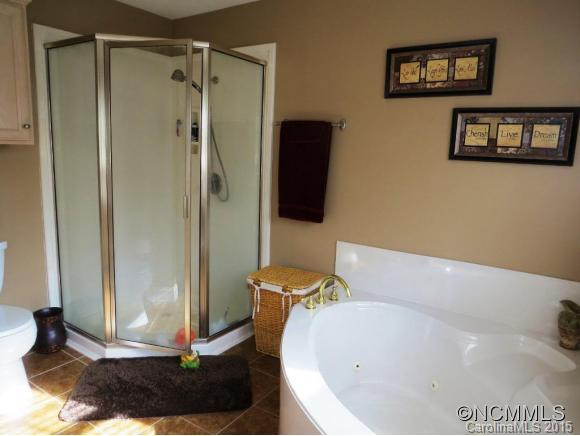 108 Robin Crest Drive - Photo 14