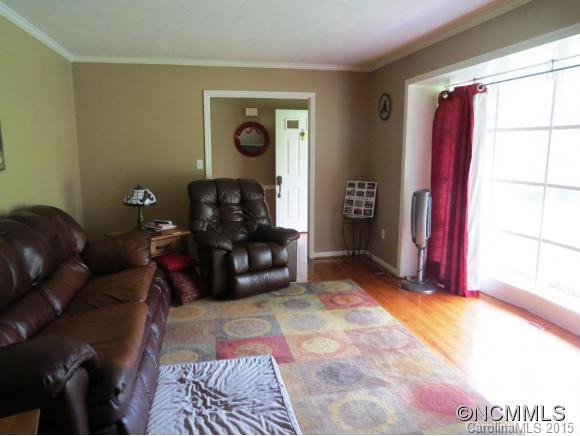108 Robin Crest Drive - Photo 4