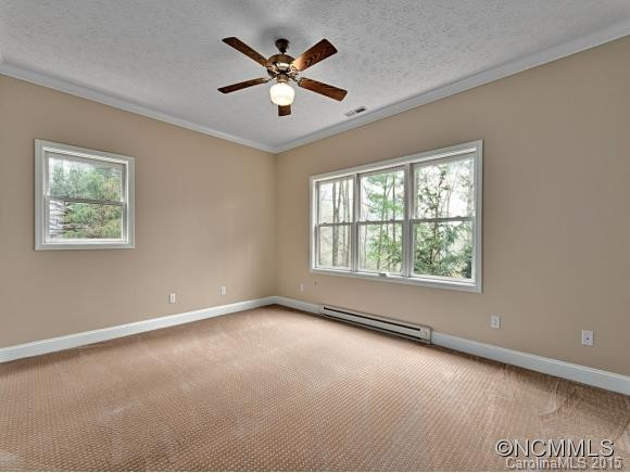 142 SKYVIEW CIRCLE - Photo 19
