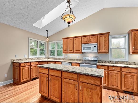 142 SKYVIEW CIRCLE - Photo 8