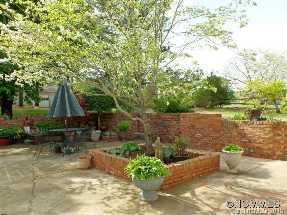 400 Kelly Rd - Photo 3