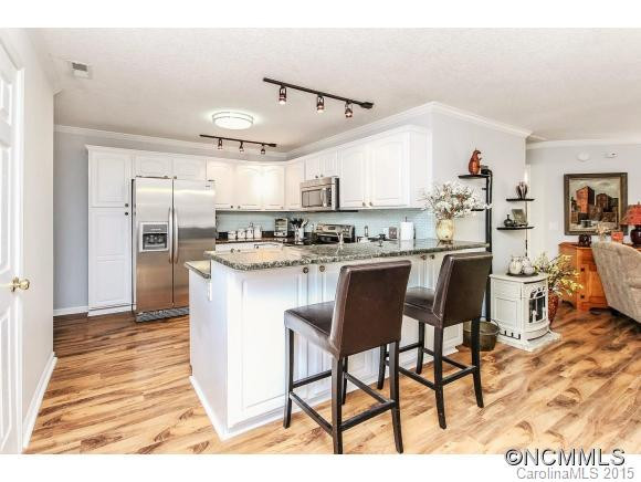 306 Waters Edge Drive - Photo 3