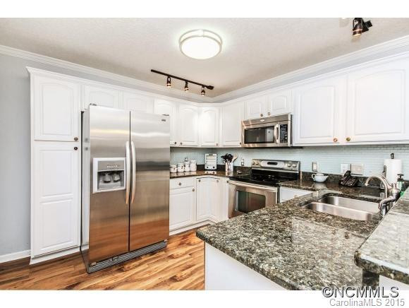 306 Waters Edge Drive - Photo 4