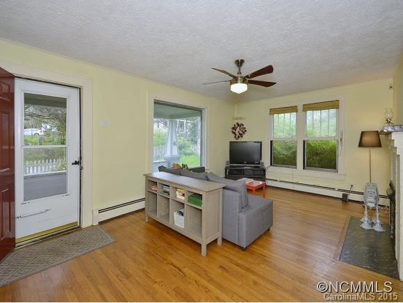 118 MONTANA AVE - Photo 6