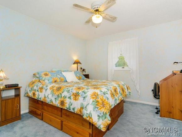 107 EDGEWOOD COURT - Photo 10